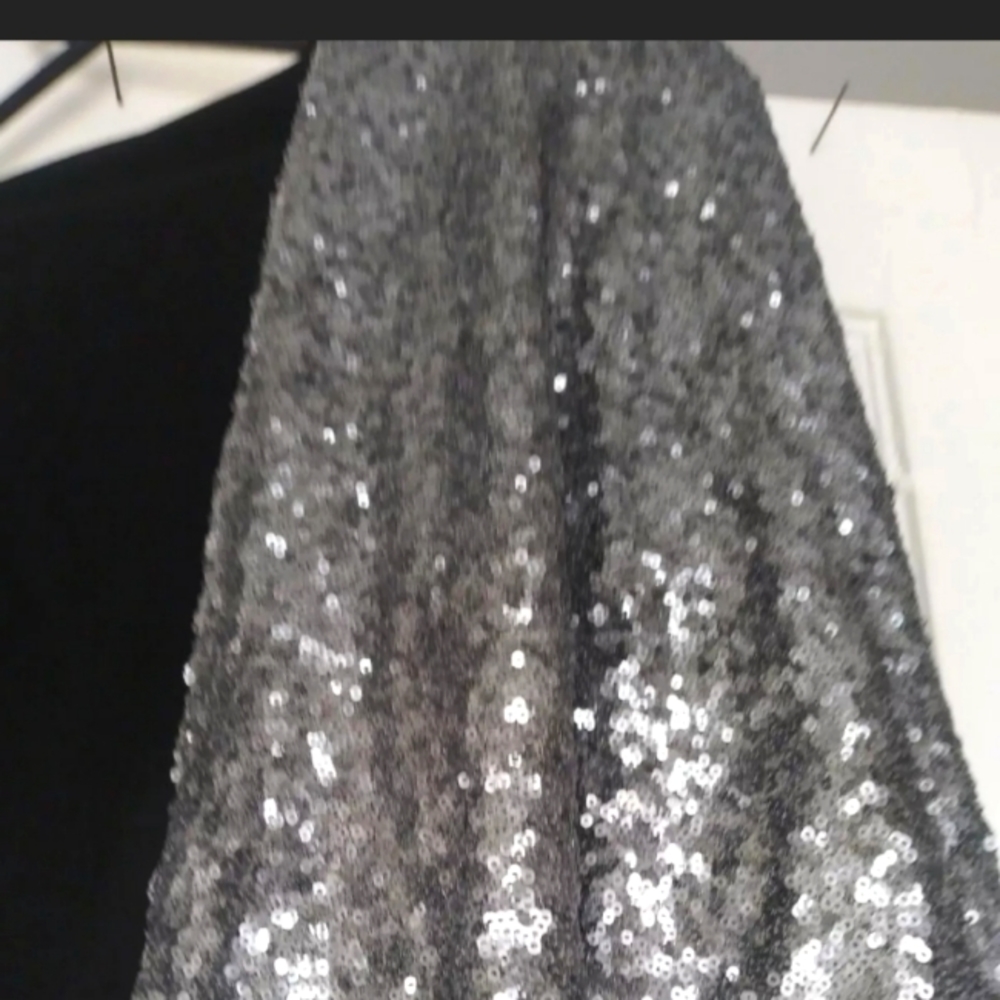 Dressy wide leg jumpsuit size 6 from Club Londom